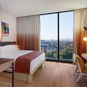 Moxy King Sleeper High Floor